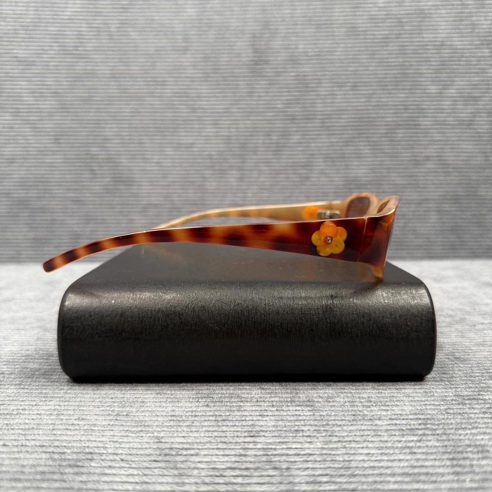 Mudd Vintage Tortoise Shell Flower Sunglasses Bro… - image 2